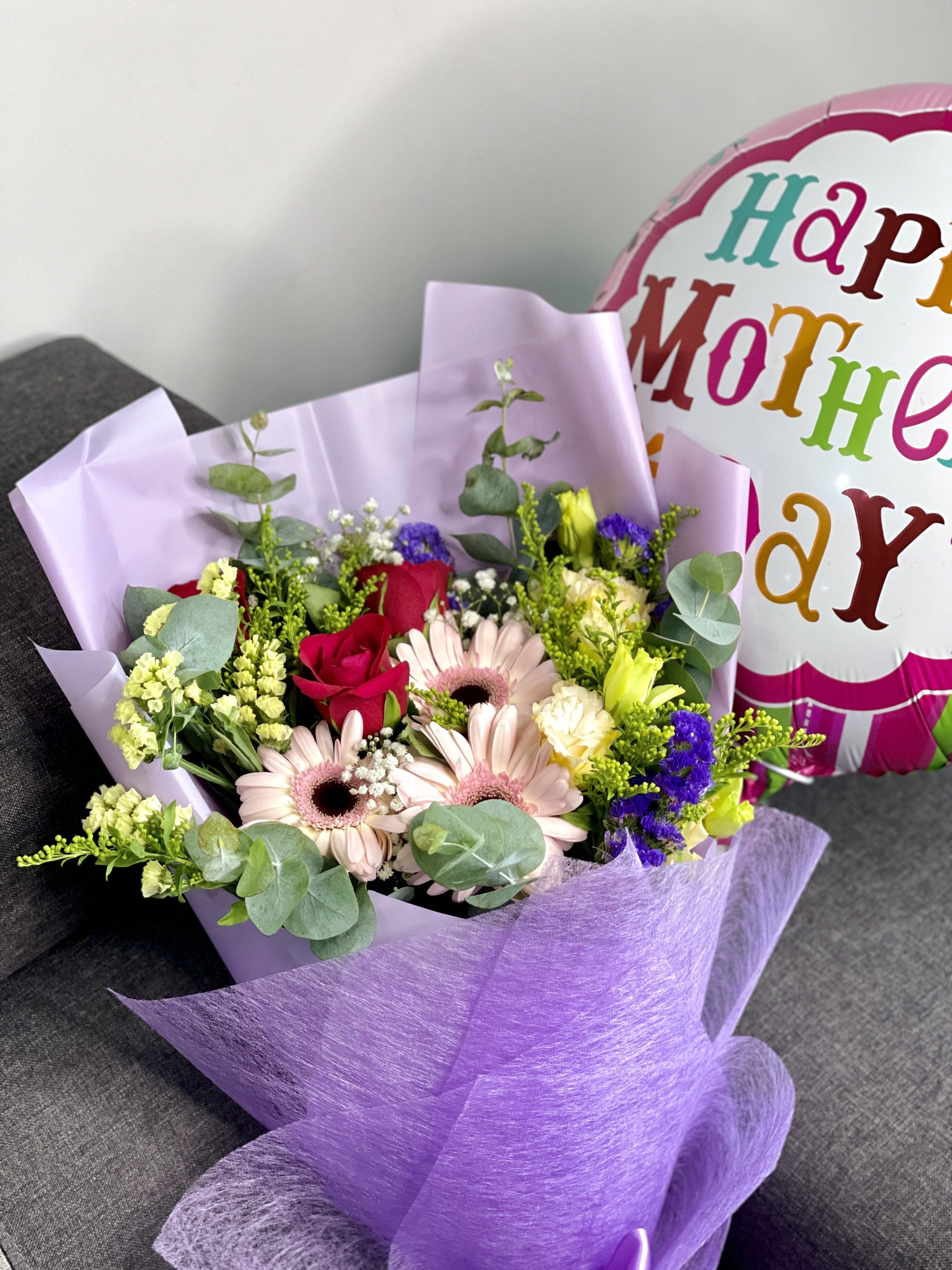 Mother's Sweet Love Flower Bouquet