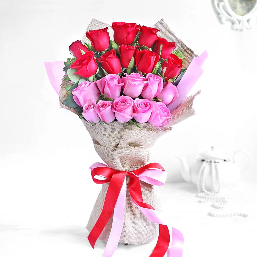 Pink and Red Roses Hand Bouquet - Fruit n Floral